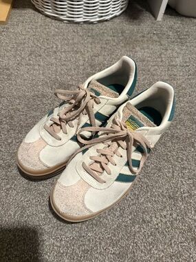 Adidas Beige & Teal Gazelle Sneakers